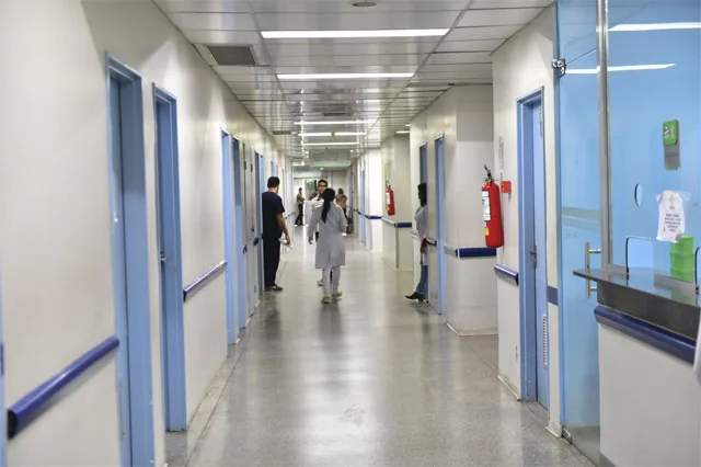 Justiça Indeniza Técnica de Enfermagem Agredida com Lixeiras Contaminadas no DF