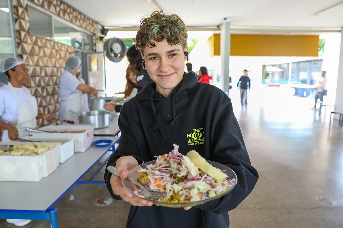 Agricultura Familiar Abastece 697 Escolas Públicas do DF com Alimentos Frescos