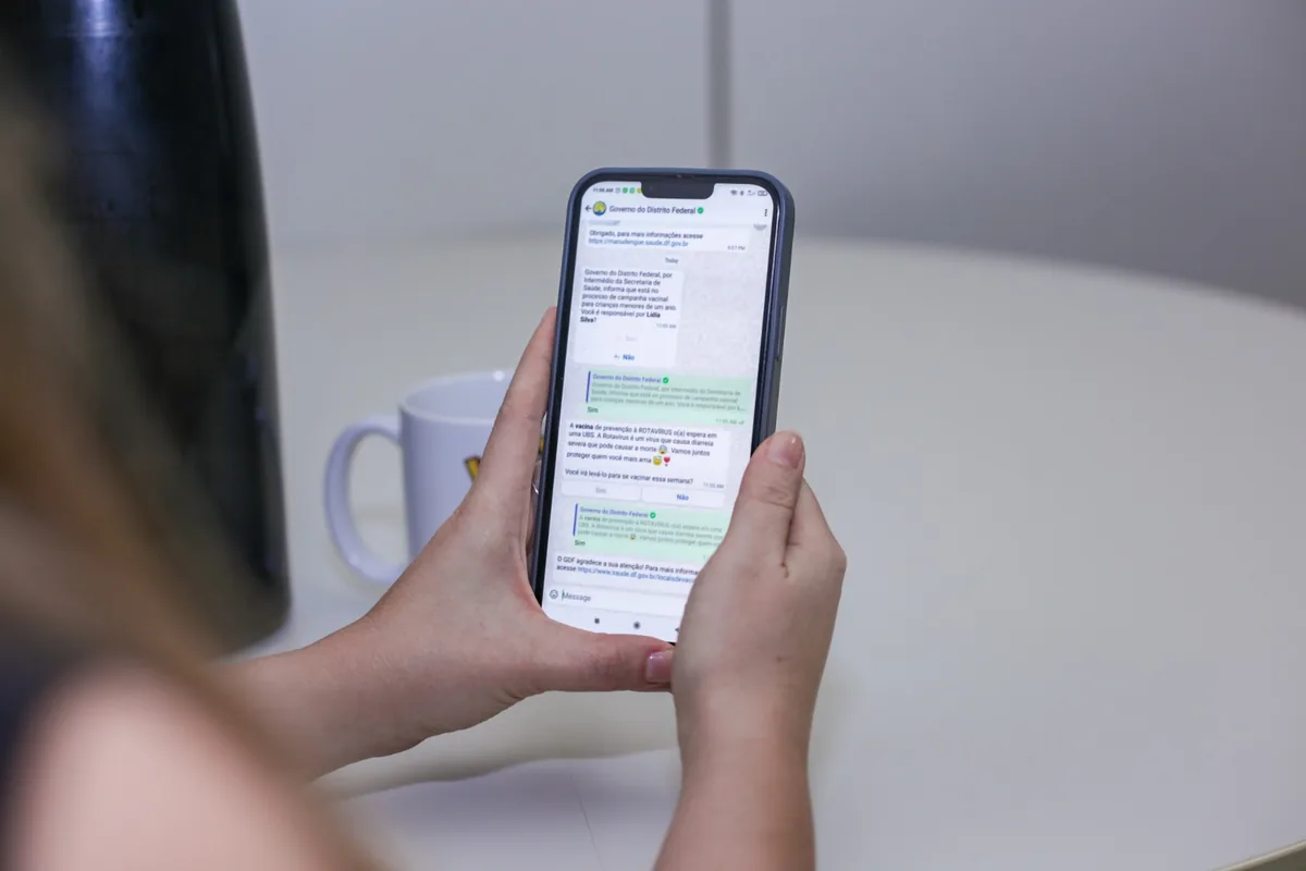 Alerta de Vacinação: GDF usa WhatsApp para enviar Lembretes para os Pais 