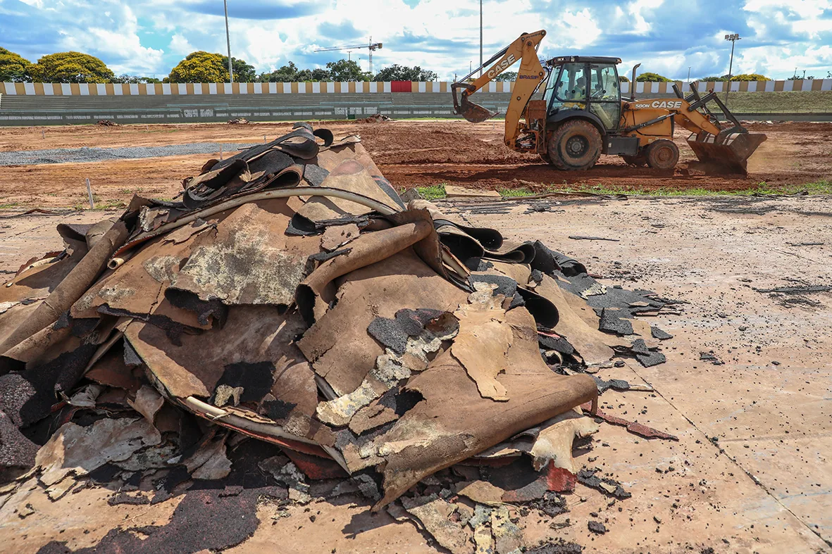 Obras da nova pista de atletismo avançam no Estádio Augustinho Lima