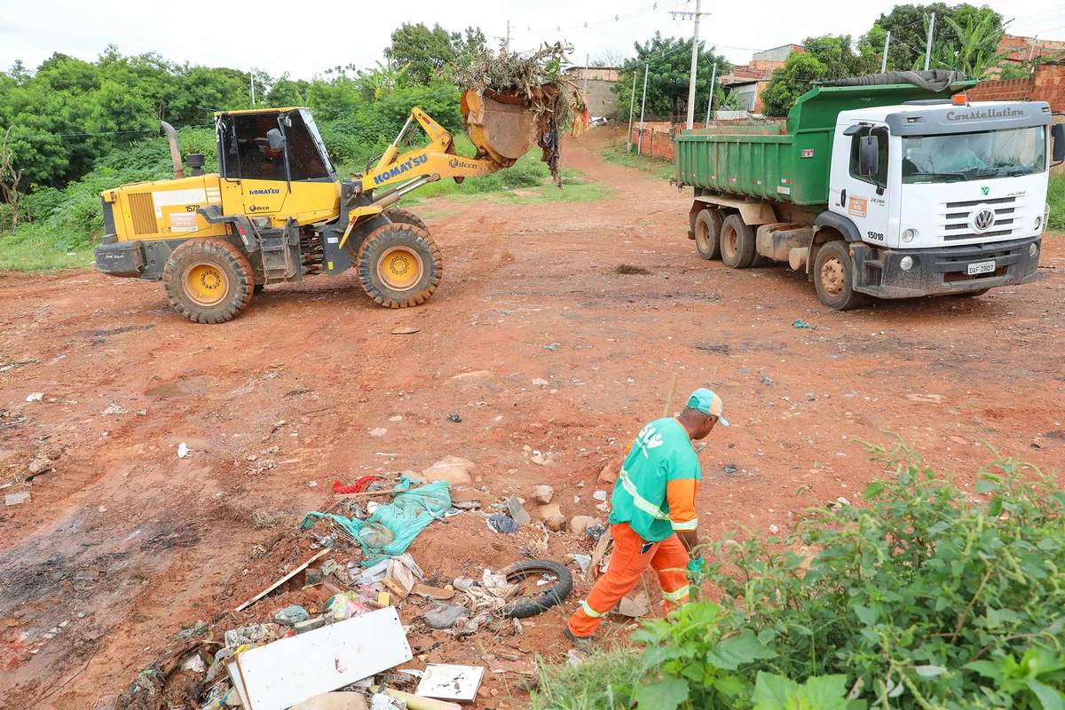 Descarte irregular de lixo custa R$ 5,8 milhões por mês ao DF