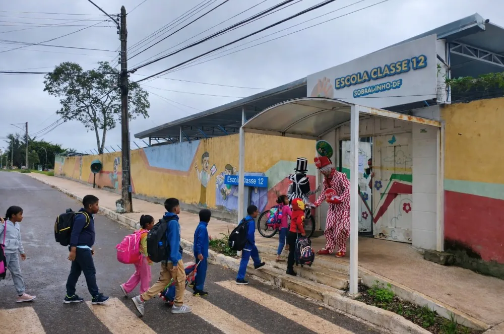Volta às Aulas 2026: DER-DF intensifica segurança em escolas públicas
